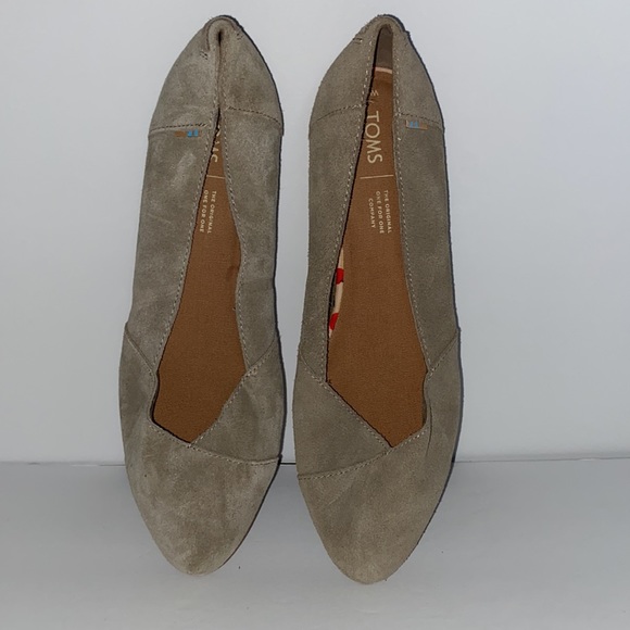 TOMS shoes Julie Desert Taupe flats size 10 great condition. - Picture 6 of 12